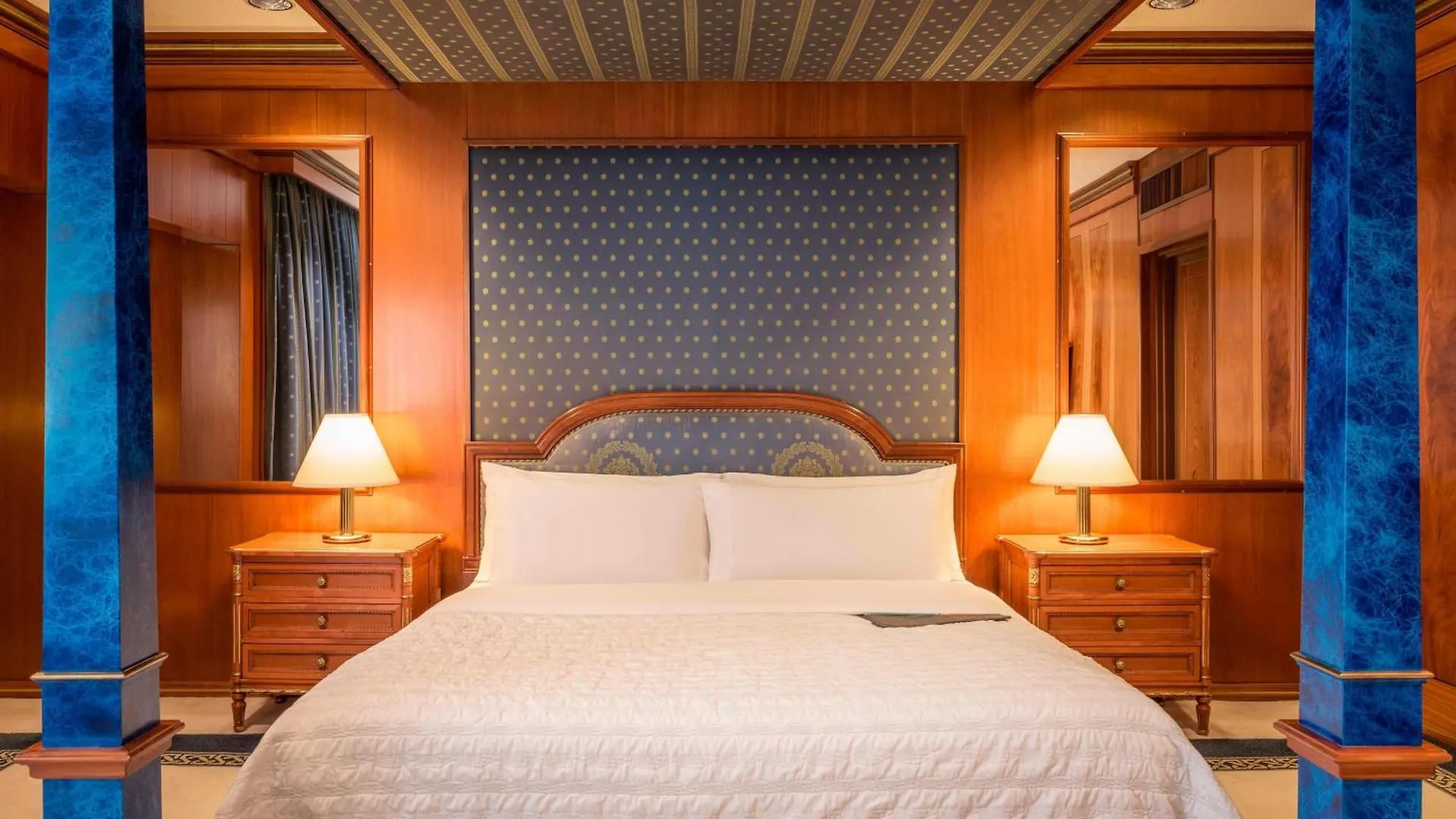 Le Meridien Dubai Hotel & Conference Centre