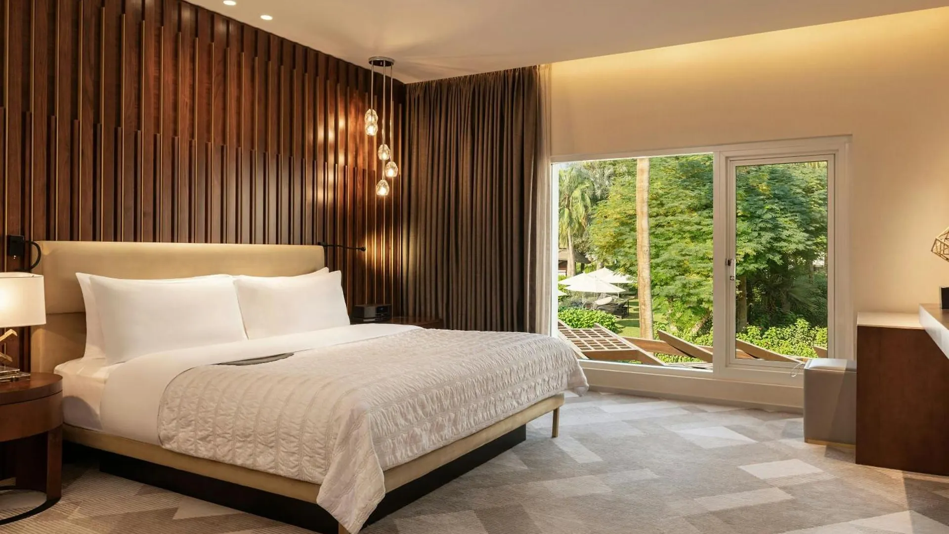 *****  Le Meridien Dubai Hotel & Conference Centre United Arab Emirates