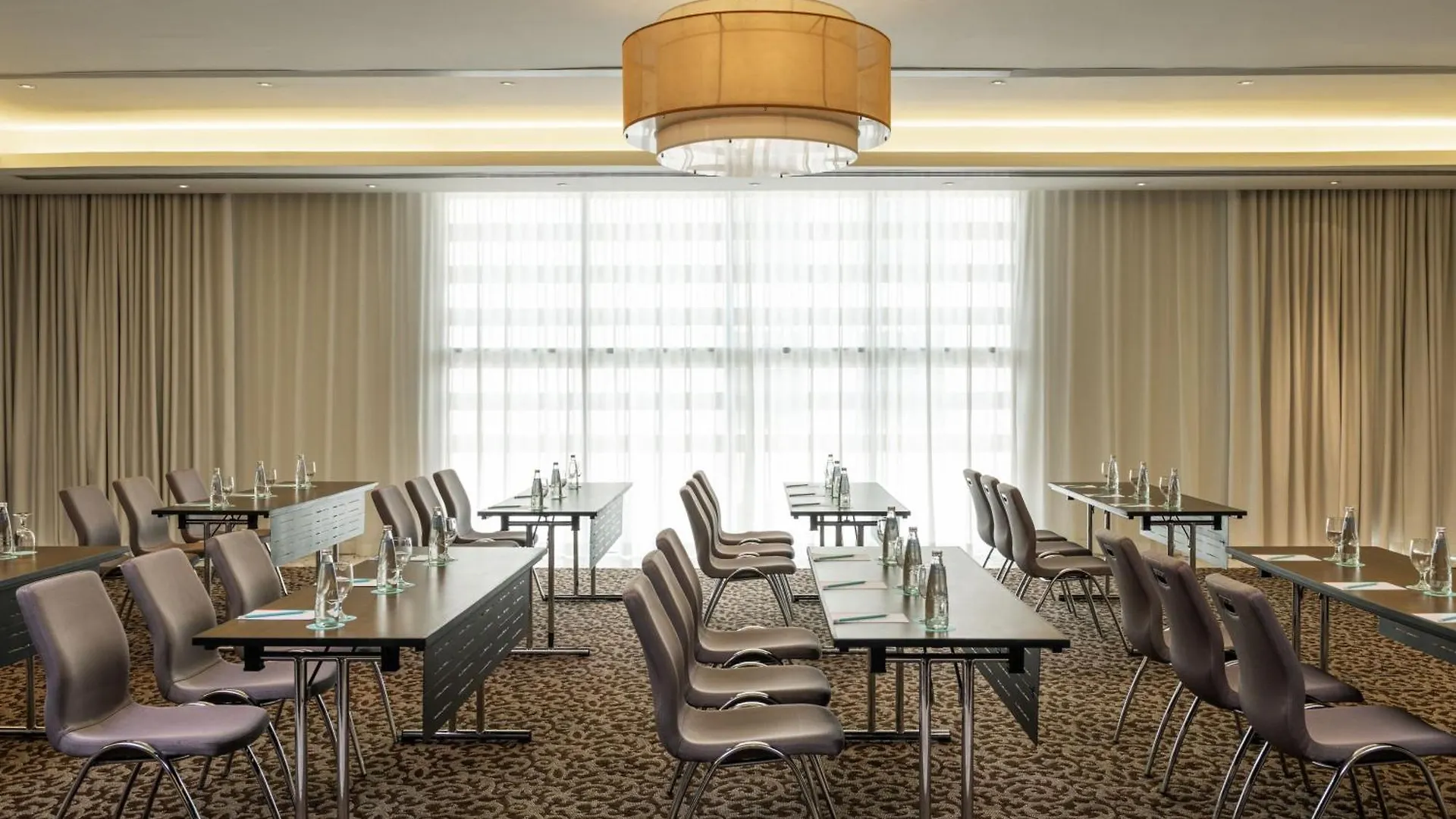 Le Meridien Dubai Hotel & Conference Centre 5*,  Verenigde Arabische Emiraten